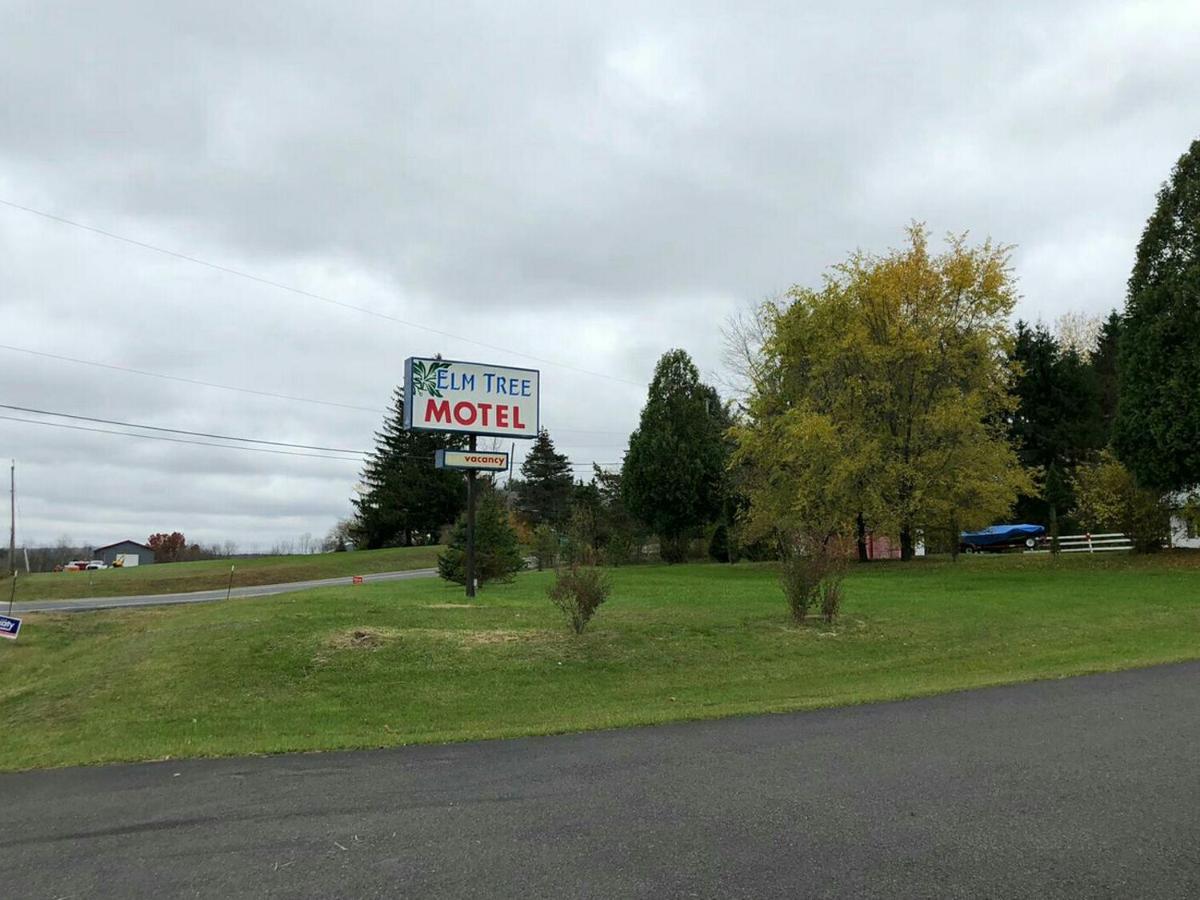 Elm Tree Motel Craryville Exterior photo